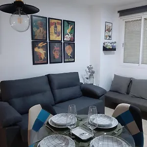 Apartment Selecta Con Piscina En Calle Juzgado, Seville